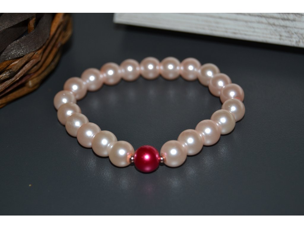 Elegantní náramek z voskových perel