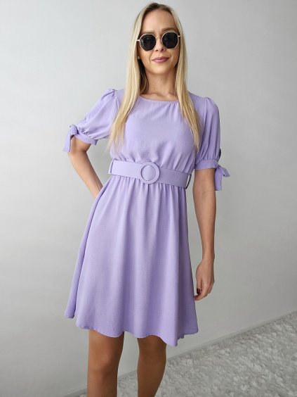 Fialové elegantné šaty s opaskom