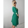 Zelené elegantné šaty s opaskom nad kolená