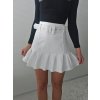 Biela elegantná sukňa s opaskom