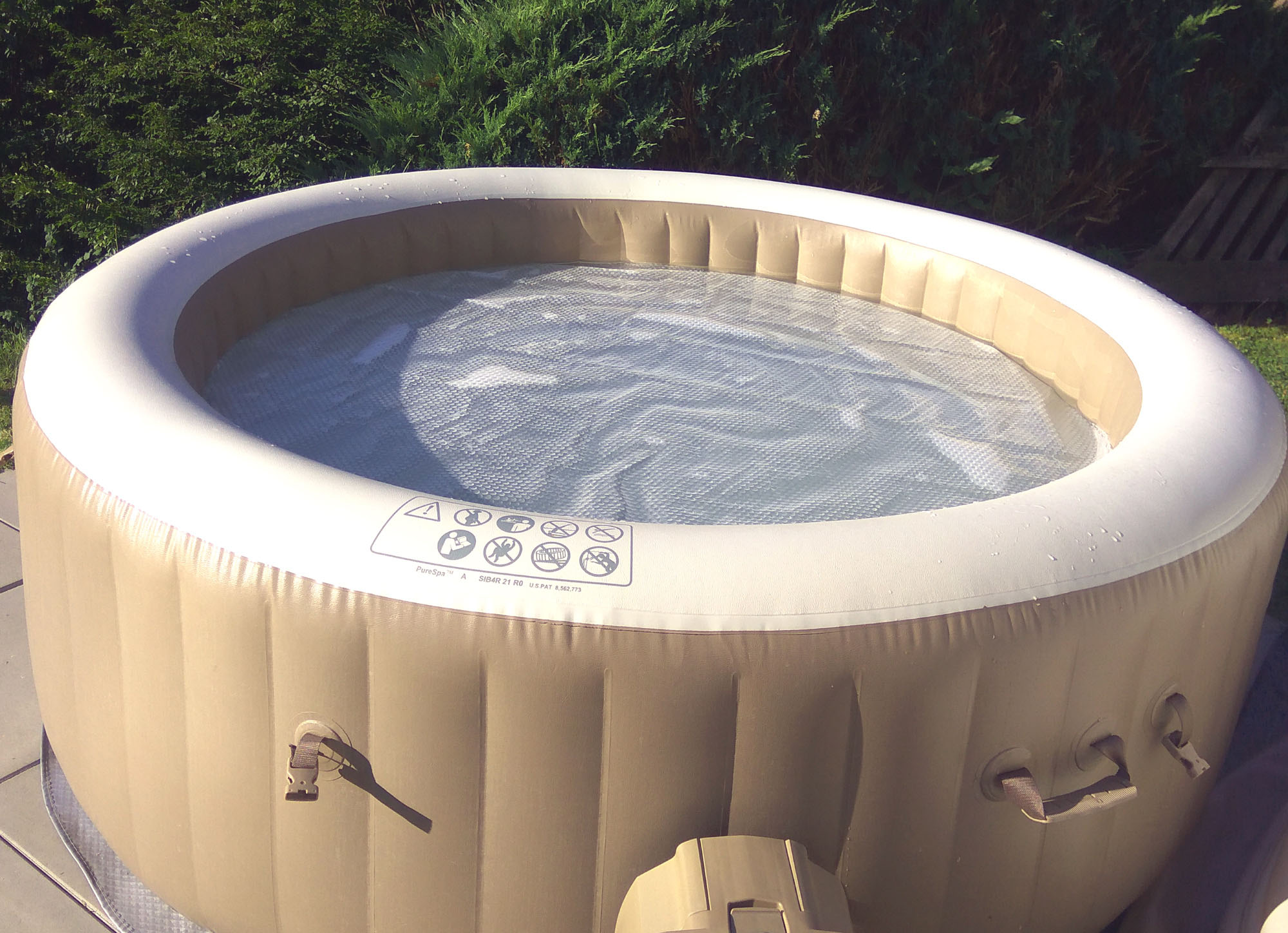 Jak u vířivky snížit spotřebu energie na ohřev vody.