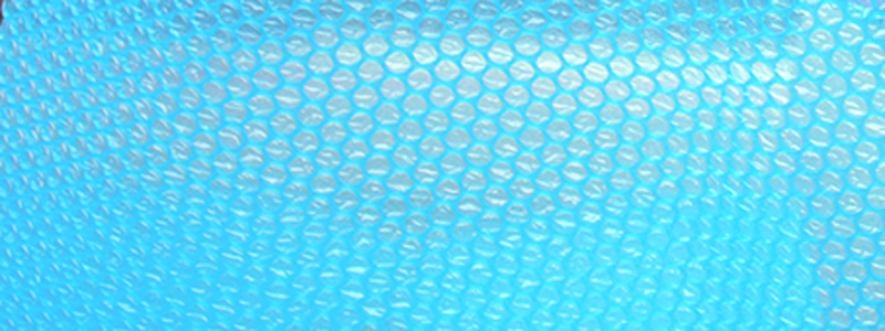 Modrá solární plachta velké bubliny