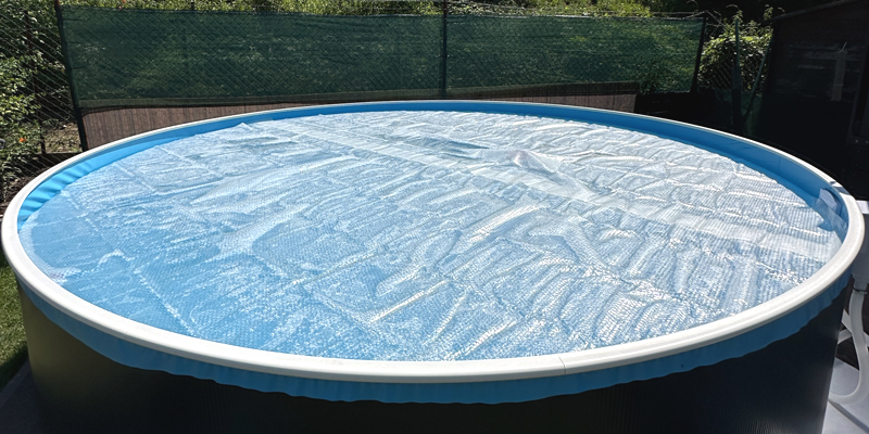 Test ohřevu vody v bazénu se solární plachtou Cornisun