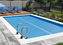 Solární plachta Cornisun na obdélníkové bazény