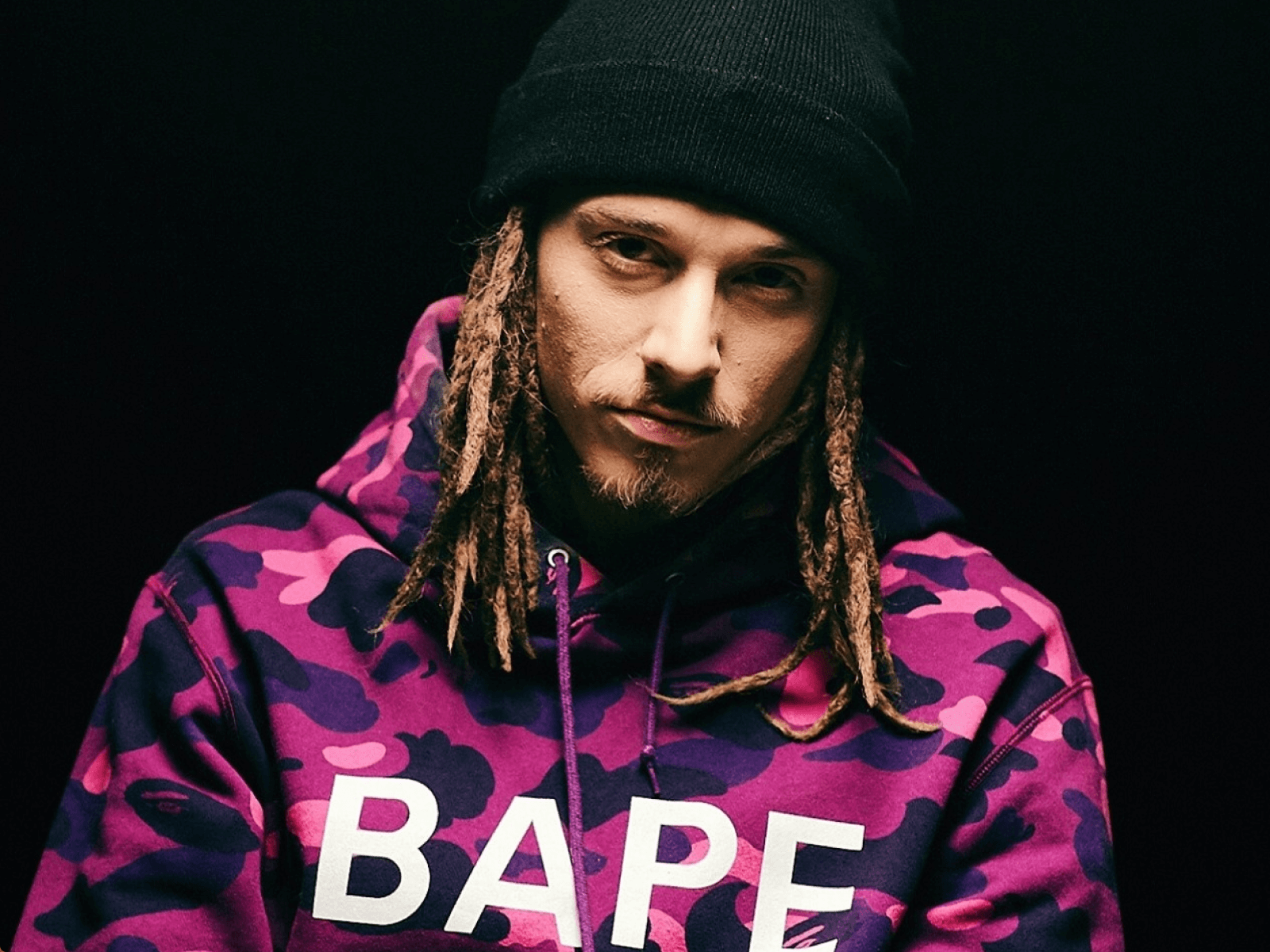 Kdo byl první rapper, který nosil v Čechách BAPE?