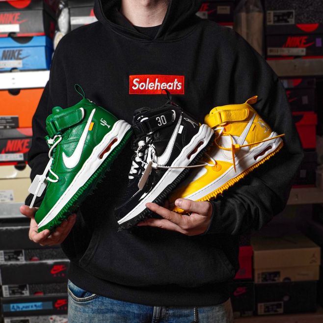 Tak která CW OFF-WHITE AF1s k tobě mluví nejvíc🤷🏻‍♂️? Všechny 3 jsou skladem a ty víš, kde je najdeš ⬇️🛍️ 🚚 Poštovné free...