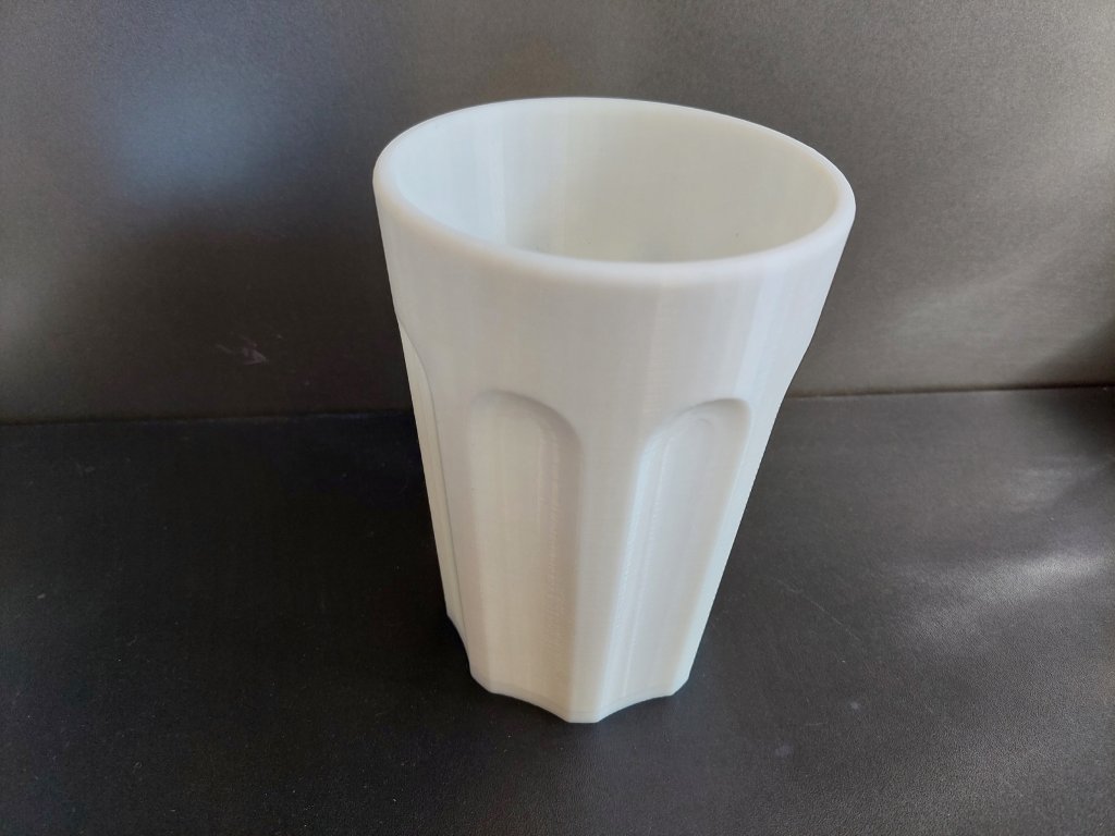 Kelímek Oktagon PLA bílý