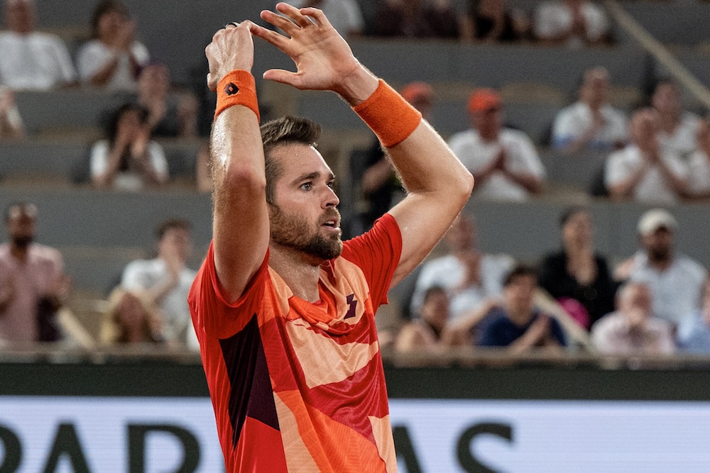 Austin Krajicek je letošním vítězem čtyřhry na French Open; v žebříčku čtyřhry mužů se dostal na první místo na světě