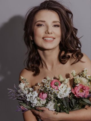 S jarem přichází lehkost, kterou jsme přes zimu hledali. Stejnou svěžest je cítit i na pleti. Působí klidněji,...