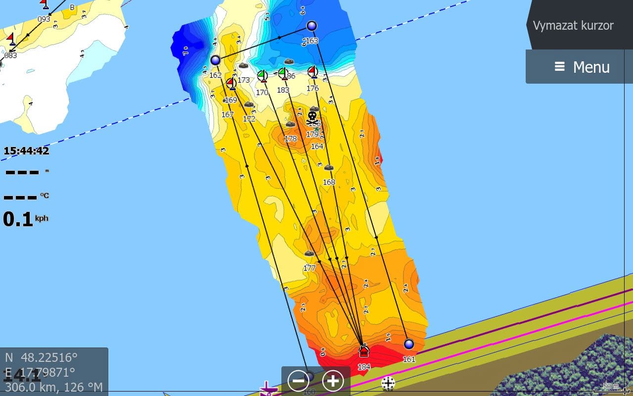 Mapové podklady a vrstevnice v echolotu Lowrance