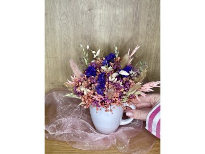 Kvitnúca šálka s limonkou