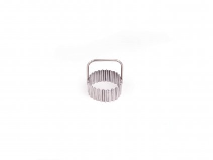 814 1 vykrajovaci kolecko 7 cm s drzadlem vlnkovane