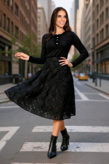 společenská sukně z krajky