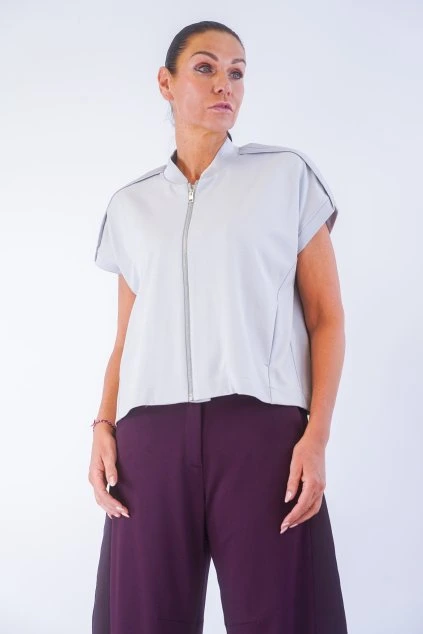 lehká vesta se zipem