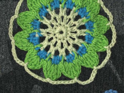 Kompaktní deska pro exteriér Fundermax P969 Flower Power, hnědé jádro