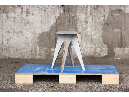 22 11 17 bazar stool 450 seda 01s