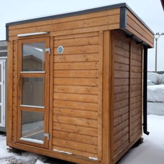 🔥 Výstavní sauna SCANDI SLIM ihned k odvozu – za výhodnou cenu! Plně izolovaná zahradní sauna z kvalitního severského...