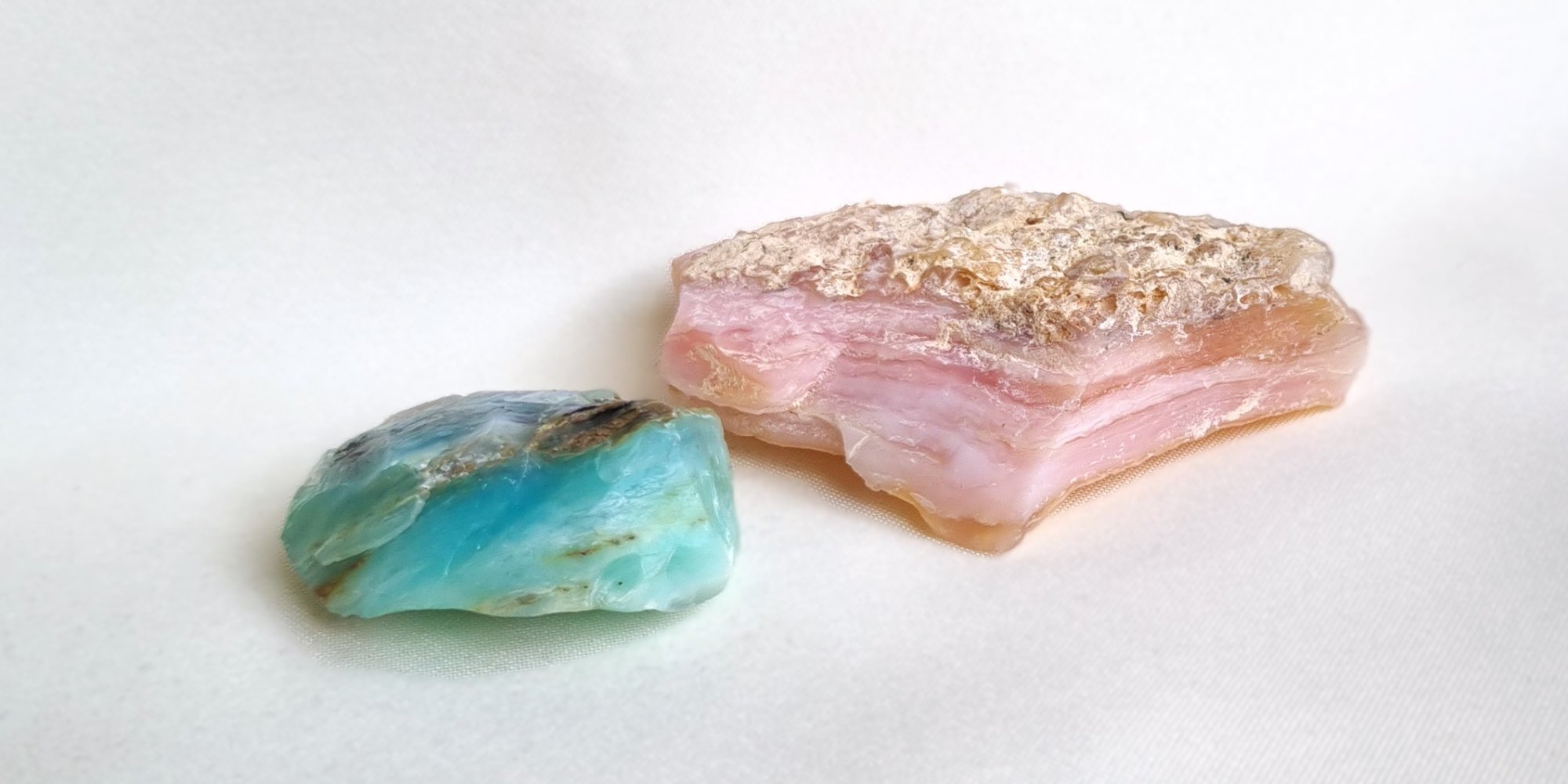 Andský modrý a růžový opál z Peru: vznik, kuranderové, šperky | Soul of Aurora