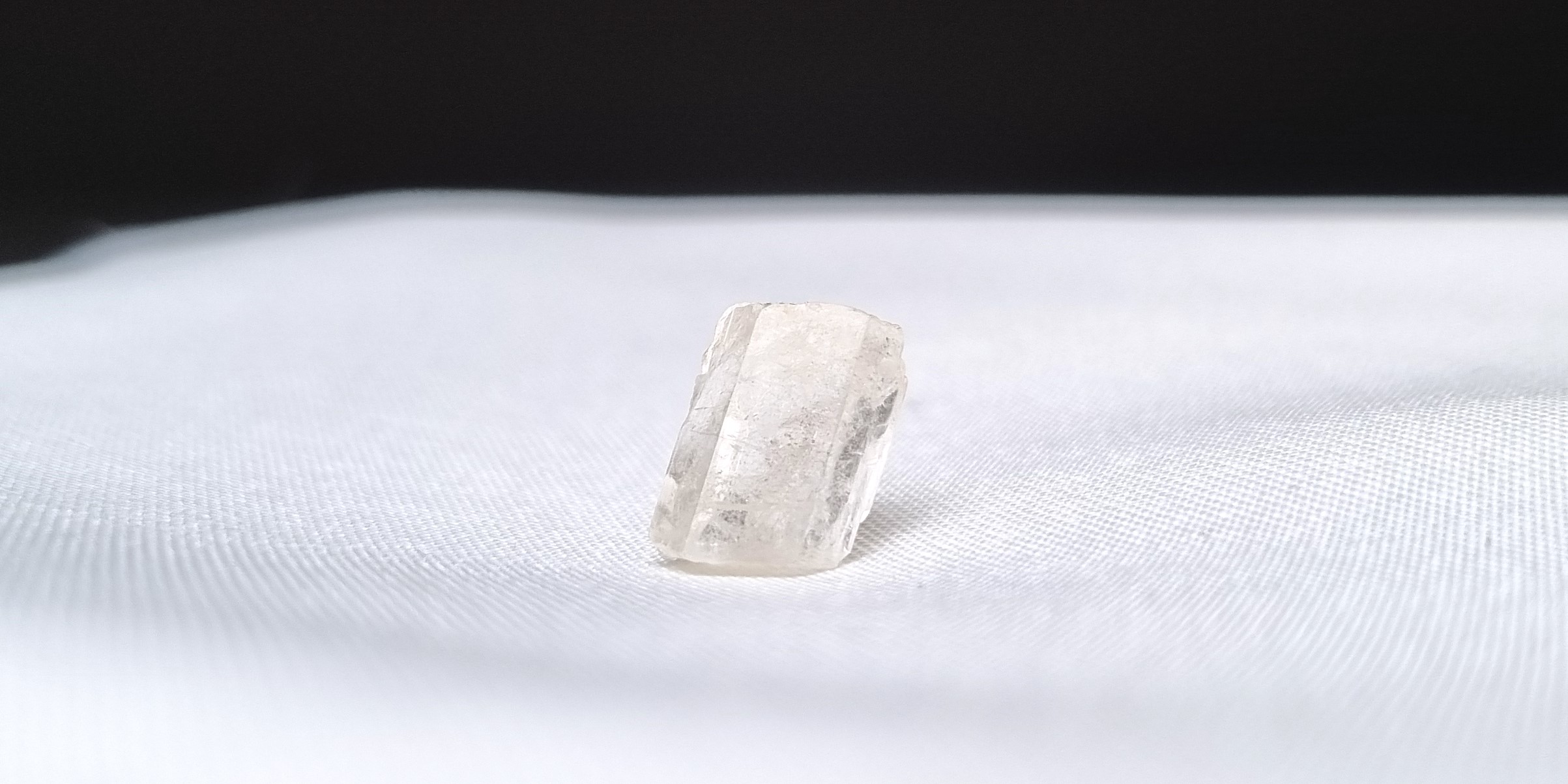 fenakit_phenacite_burma_krystal