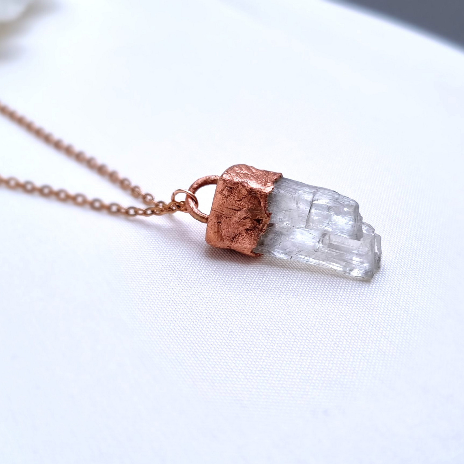 petalit_autorsky_sperk_s_petalitem_soulofaurora