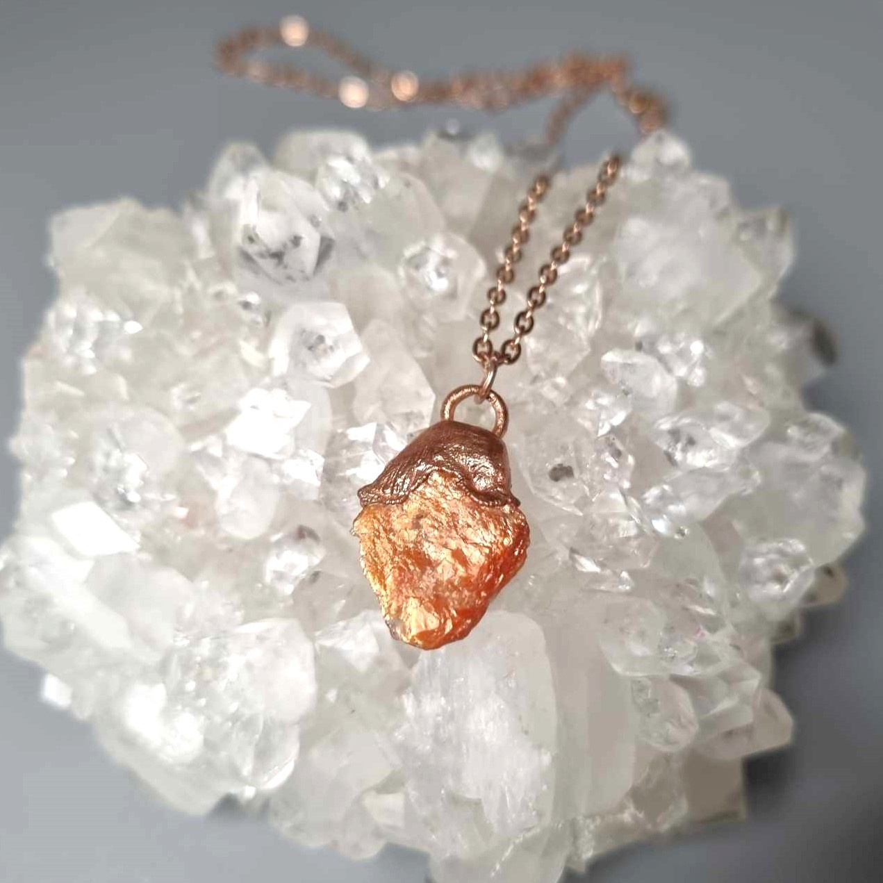 slunecni_kamen_prirodni_indie