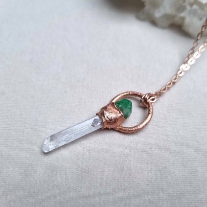 Přírodní krystaly Danburit a smaragd - přívěsek/náhrdelník