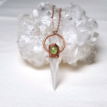 Lemurský křišťál a broušený peridot/olivín - náhrdelník