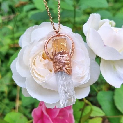 Autorské šperky Soul of Aurora Danburit a zlatý Imperial topaz - přívěsek/náhrdelník