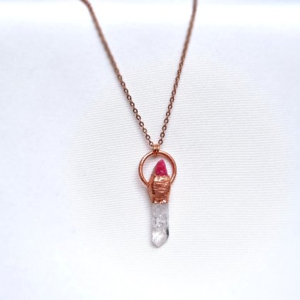 Tugtupit a danburit - top přírodní krystaly, unikátní šperk