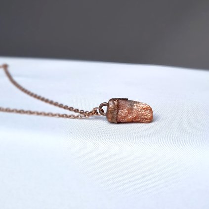 Přírodní Sluneční kámen - šperk/náhrdelník