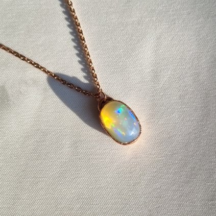 Přírodní top duhový opál z Etiopie - šperk/náhrdelník s opálem