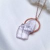 Kunzit přírodní oboustranně ukončený krystal - přívěsek/náhrdelník
