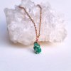 Smaragd s křemenem, přírodní krystal - přívěsek/náhrdelník