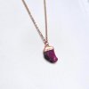 Jedinečné drahokamové Šperky Soulofaurora Rubín se zoisitem - přírodní krystal z Tanzánie - přívěsek/náhrdelník