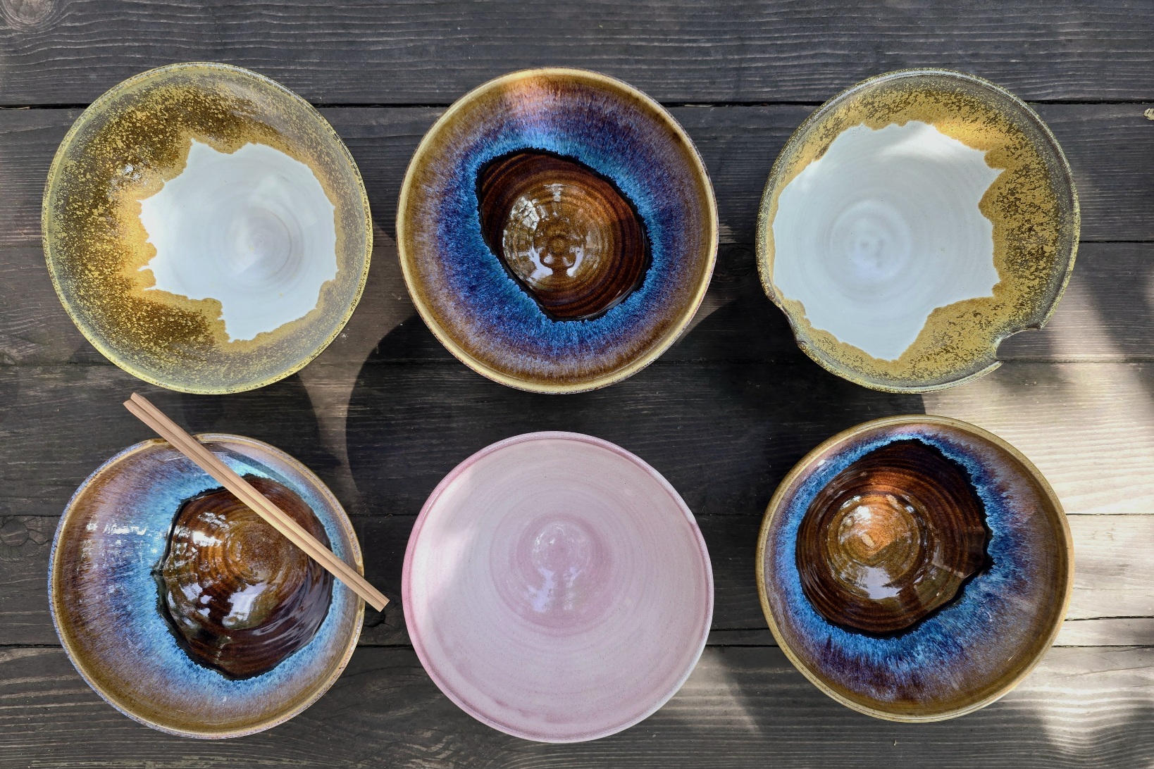 Ramen bowl a kameninové talíře