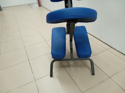 bazar-1046-masazna-stolicka-sissel-300