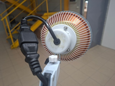 2-bazar-1157-lampa-300