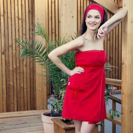 Beauty in Red: Červený krajkový župan a saunový kilt (Velikost S-M-L)