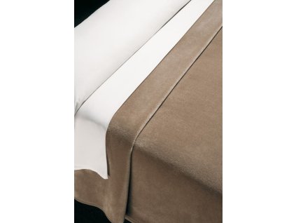 Španělská deka Piel Lisa 160 x 240 cm tmavá norková