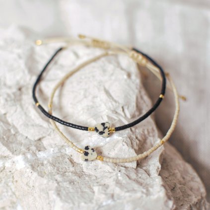 Korálkový náramek s jaspisovým srdíčkem