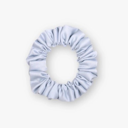 Malá saténová scrunchie gumička - Světle modrá matná