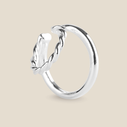 Ear Cuff Simple Propletený (1 ks)