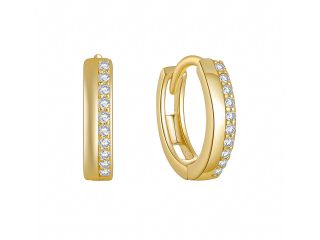 Jsou šperky, které jen doplní outfit… a pak jsou tu zlacené kruhy, které ho udělají ✨ Stačí je nasadit a najednou působí...