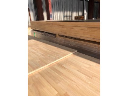 Spárovka Hevea masivní a tvrdé dřevo