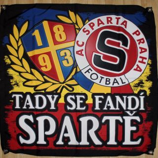 Tady se fandí Spartě! vlajky 90x90cm Sparťanské vlajky a šály najdete na eshopu zde: https://www.spartani.cz/saly/