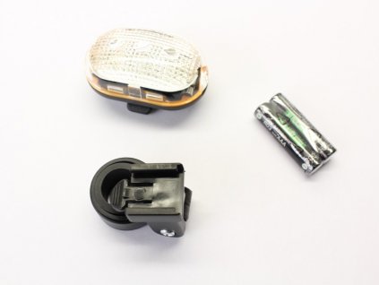 Blikačka přední 5 LED diod ,včetně Japonských baterií. + sleva na další nákup
