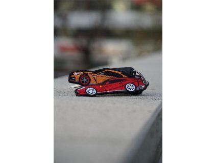 Vyšívaná kľúčenka