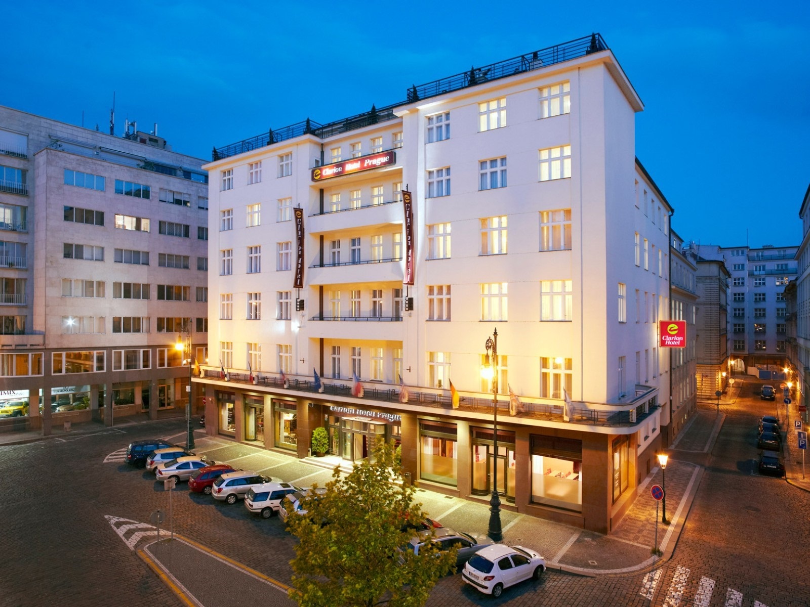Hotel Clarion - dodávka vybavení pokojů