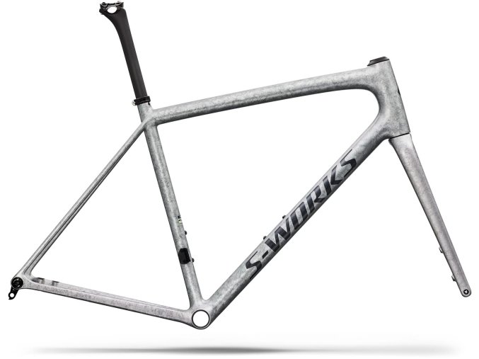 Rámová sada Specialized S-Works Aethos 2 2026 Gloss Silver Blurred Impasto 77226 03 AETHOS SW FRMSET SHDWSI Spectrumbike