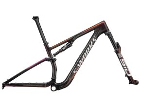 Rámová sada Specialized S-Works Epic 8 2024 Gloss Carbon/Metallic Vivid Pink/Viavi Magenta Gold/Metallic Midnight Shadow/White 70324 00 EPIC SW FRMSET CARB VIV